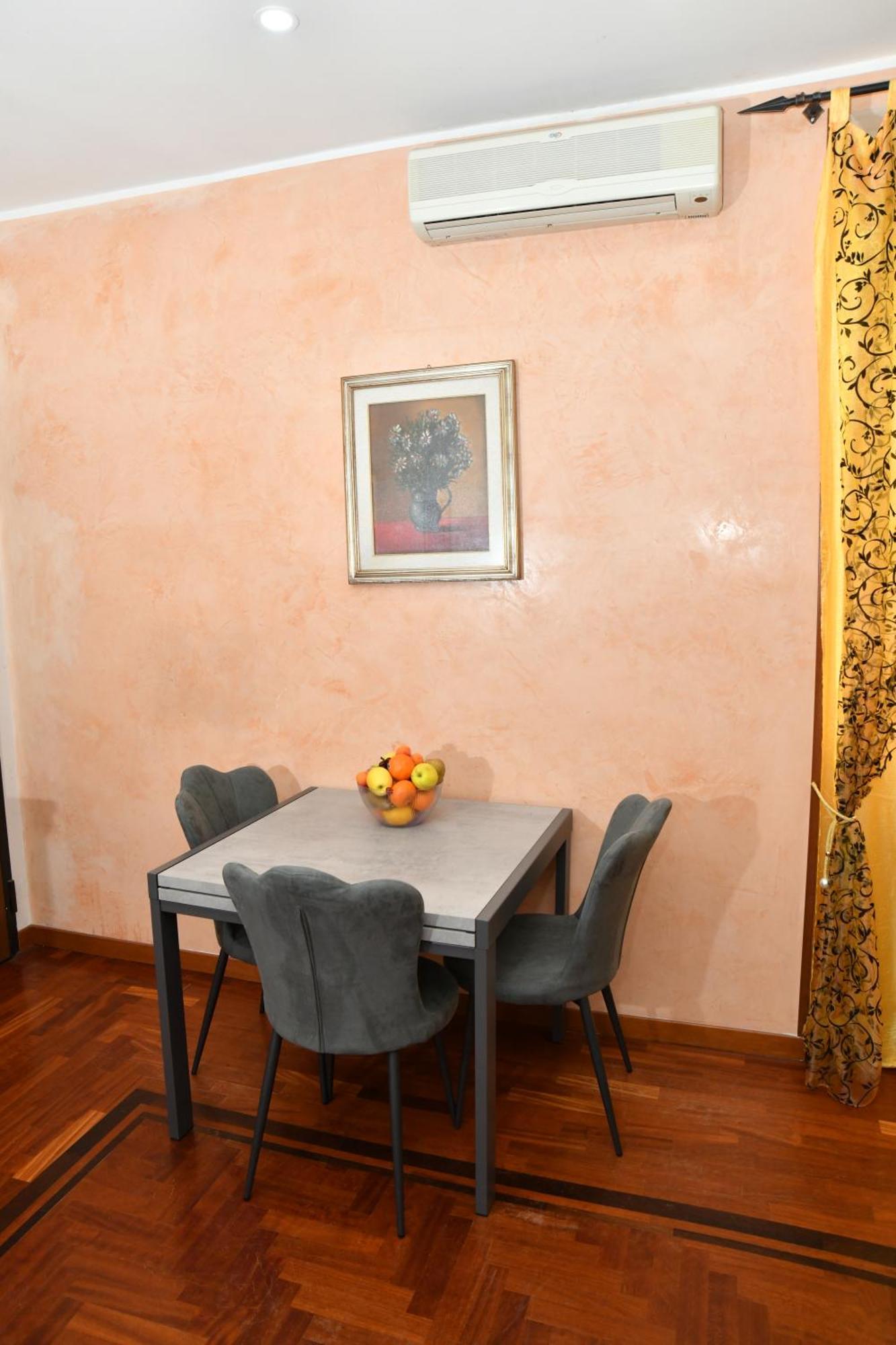 Roma18 Apartamento Exterior foto